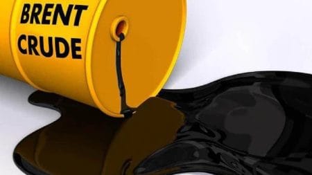 Oil Prices Drop as Uncertainties Rise over COVID-19 Vaccines Efficacy