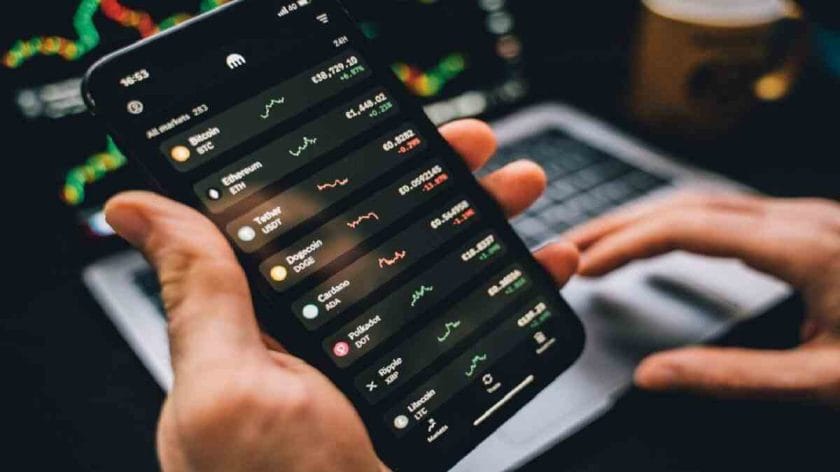 Crypto Market Cap Sets Fresh All-Time High Record at $2.4 Trillion