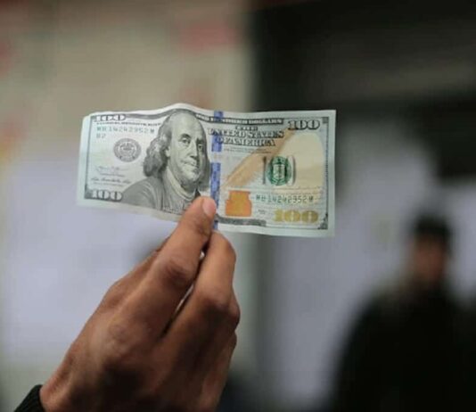 FOREX: USD Improves ahead of Heavy Data Schedule