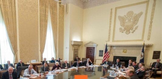 Fed 'May Soon' Begin to Slow Asset Purchases, Rates Near Zero
