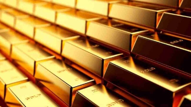 Gold Hits $2,000 as Investors Move to Safe Havens 5 Gold Hits 2000 as Investors Move to Safe Havens