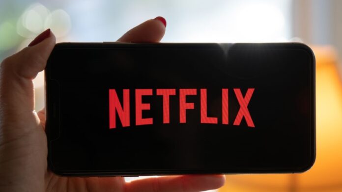 Netflix Loses 200,000 Paid Subscribers, More to Go