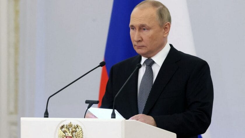 Russia Blames Sanctions For Sovereign Debt Default