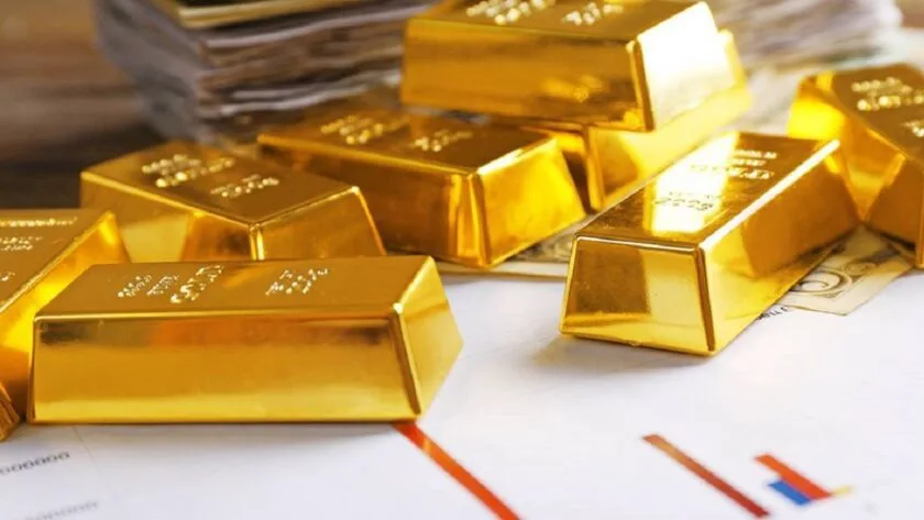 Gold Slides as US Bond Yields Rise