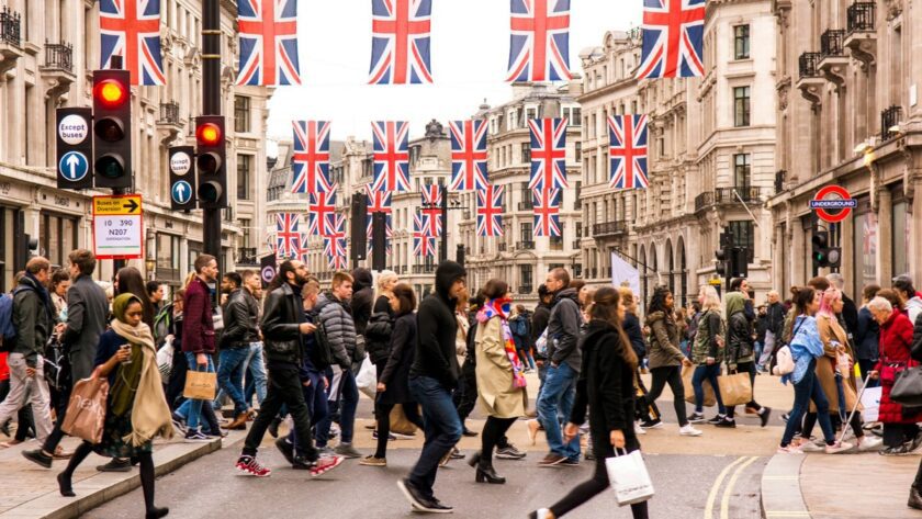 UK Economy Declines 0.2%