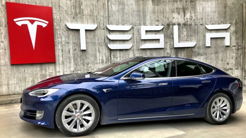 Musk Sells Tesla Shares Worth $3.5 Billion Musk Sells Tesla Shares Worth $3.5 Billion