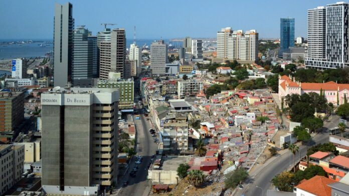 Fitch Affirms Angola Ratings as Debt Burden Declines