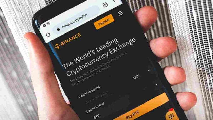 Bitcoin Crosses $28,000 Over Fresh Cryptos Rally
