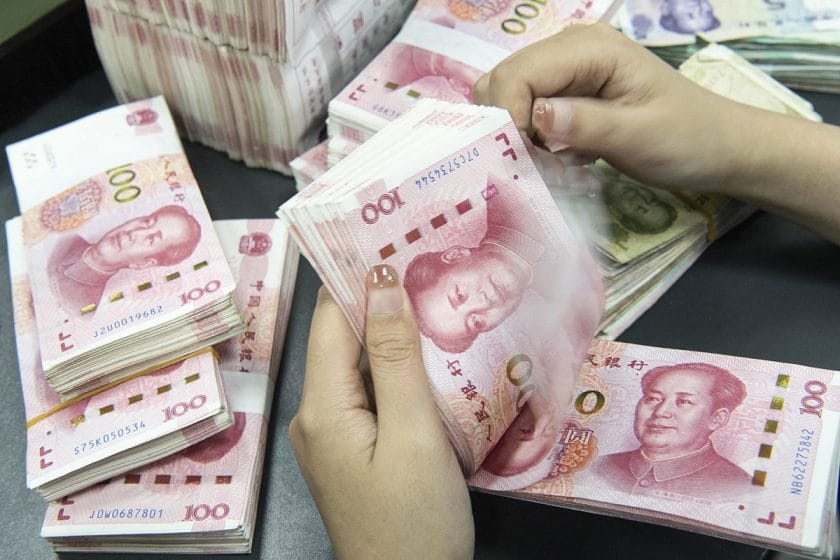Chinese Yuan Weakens to 7.1174 Against Dollar