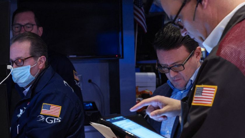 Treasury Yields Rise on Hawkish Fed Comments Treasury Yields Rise on Hawkish Fed Comments