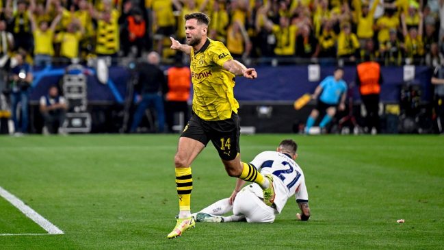 Fuellkrug earns Borussia Dortmund 1-0 first-leg win over PSG 1 Fuellkrug earns Borussia Dortmund 1-0 first-leg win over PSG