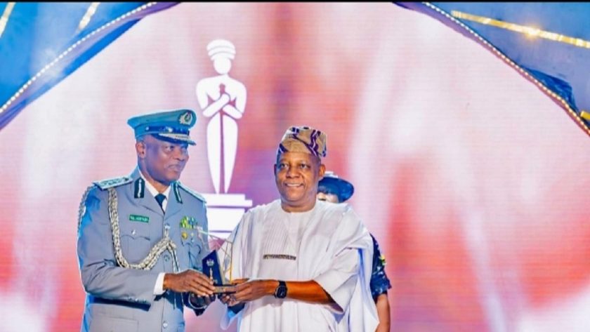 Customs CG, Adeniyi Bags Presidential Award for High Revenue Collection Customs CG, Adeniyi Customs CG, Adeniyi Bags Presidential Award for High Revenue Collection Customs CG, Adeniyi