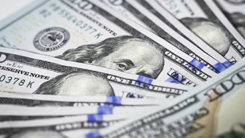 US Dollar Mixed Ahead of Consumer Data
