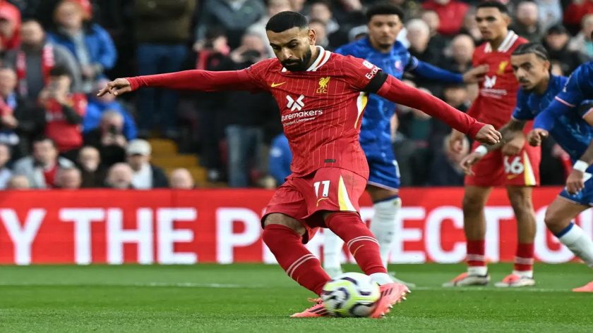 Liverpool Beat Chelsea 2-1 to go Back on Top