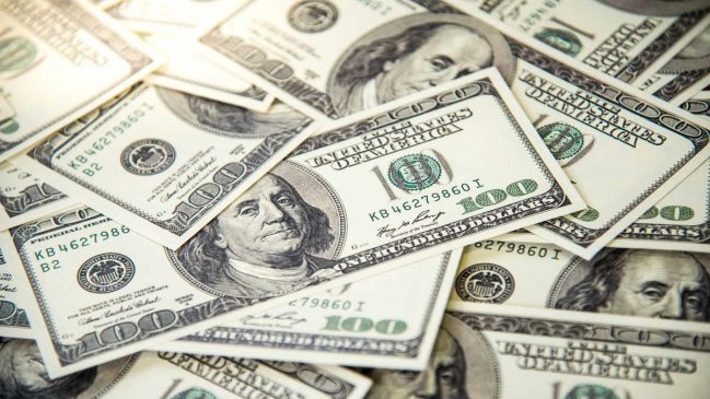 US Dollar Falls Ahead of Consumer Price Index