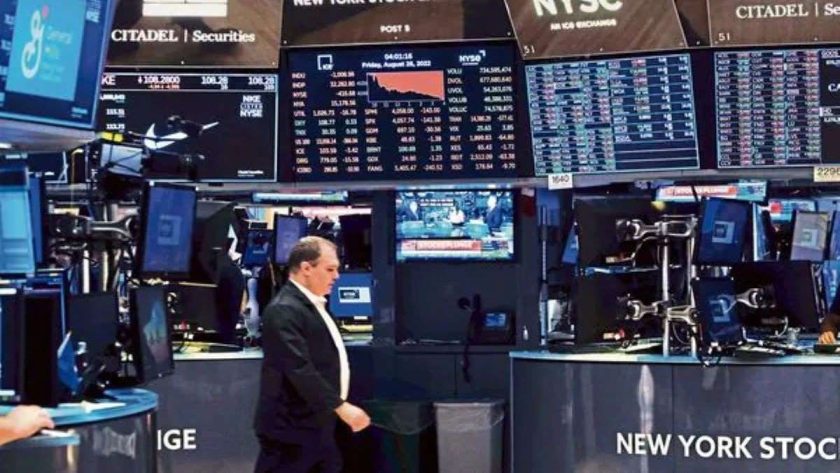 US Equity Indexes Mixed as Investors Digest, Earnings, Fed Chair US Equity Indexes Mixed as Investors Digest, Earnings, Fed Chair
