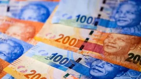 South African Rand Drops Vs. USD Amidst GDP Growth Upgrade