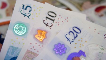 British Pound Strengthens on Revised UK PMI, Softer USD