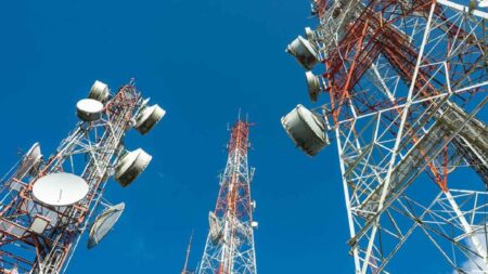 ‎FEC Approves 4,000 Telecom Towers to Boost Rural Coverage