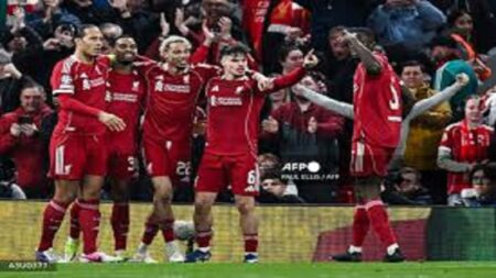 Liverpool Thrash Galatasaray 4-0 to Set up PSG Quarter-Final Clash