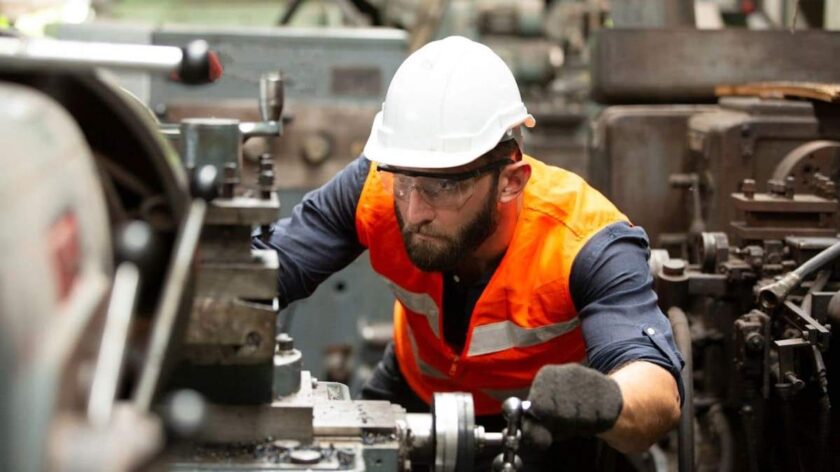 UK Manufacturing Recovery Continues Despite Rising Prices, Supply Pressures